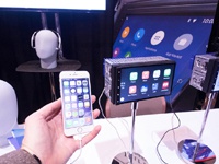 Parrot RNB 6 позволит установить CarPlay и Android Auto в любой автомобиль