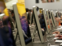 Розничные продажи компьютерных устройств принесли 97,2 млрд долларов