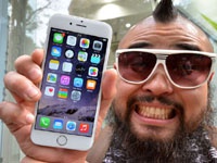 Некоторые пользователи iPhone 6 жалуются, что смартфон лишает их волос