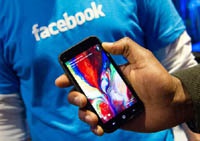 Смартфоны HTC First с оболочкой Facebook Home удалось продать только снизив стоимость в 100 раз