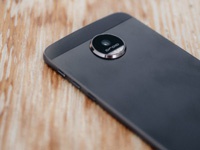 Для Moto Z будет выпущен модуль со вторым дисплеем