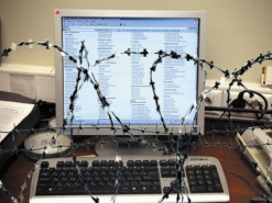 Силовики громят офисы IT-компаний по всей стране