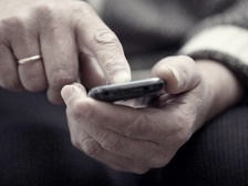 Мобильные приложения отнимают более половины времени