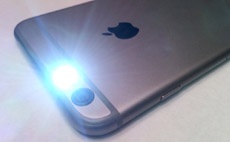 Как включить оба светодиода LED-вспышки iPhone для более яркого свечения фонарика