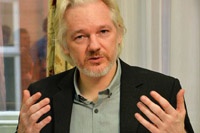 Ассанж обвинил Google в шпионаже