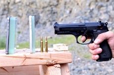 Cмогут ли 60 защитных стекол защитить iPhone от пули