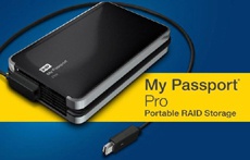 WD представила первый в мире портативный 2-дисковый накопитель с питанием по Thunderbolt