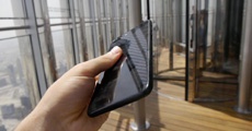 iPhone 7 Plus сбросили с самого высокого здания в мире