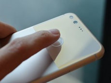 Android 7.1.2 отключает сканер отпечатков на смартфонах от Google