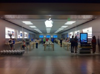 Почему Apple продолжает экономить на пользователях?