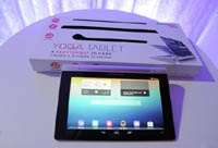 Lenovo представила планшеты Yoga в необычном форм-факторе