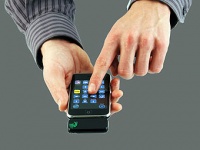 Из iPhone сделали универсальный пульт ДУ