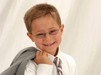 Маленький мальчик нашел пулемёт