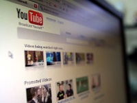 Гигантскими скачки Ютьюба