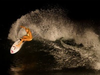 Nike сняла ролик про ночной экстрим. Жесть!