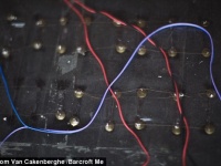 Солнечная батарея для ПК  из человеческих волос (фото)