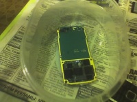 Если ваш айфон упал в бассейн