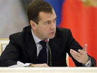 Медведев назвал позорным отсутствие сетей 3G в Москве