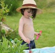 Трехлетняя девочка стала звездой Интернета