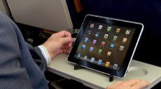 К запрету планшетов в самолетах привел поддельный iPad