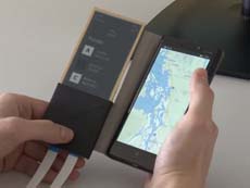 Microsoft демонстрирует работу чехла со встроенным экраном