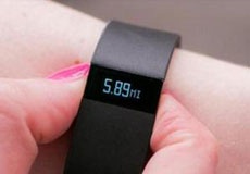 Аналитики сообщили об остановке производства устройств Fitbit из-за слабого спроса