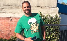 Австралиец вживил в руку NFC-чип, чтобы удобнее пользоваться iPhone 6