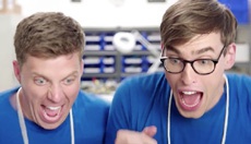 Samsung высмеяла iPhone 6 и Apple Watch