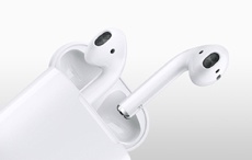 Стала известна настоящая причина задержки выпуска беспроводных наушников AirPods