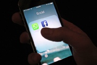 Мошенники подписывают пользователей WhatsApp на платные SMS-сервисы