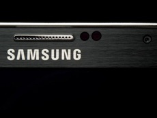 Samsung патентует необычный смартфон