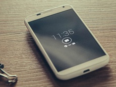 Motorola Moto X (2013) начал обновляться до Android 5.1