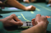 Компьютер научился блефовать в покере