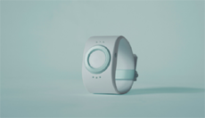 Шведы собирают деньги на телефон-браслет для детей с GPS-приёмником