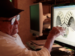 98-летний мужчина тринадцать лет рисовал шедевры в “пэйнте”