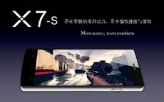 Пятидюймовый дисплей восьмиядерного смартфона iоcean X7S выполнен с использованием технологий LTPS и OGS