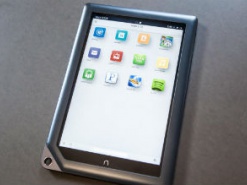 Barnes & Noble сохранит планшетный бизнес