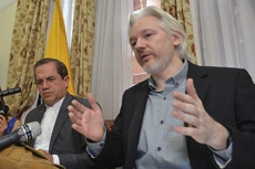 Ассанж допустил свою сдачу властям Великобритании в пятницу