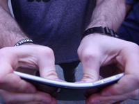 В конструкции Apple iPhone 6 Plus есть слабые места