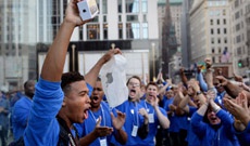 Владельцы iPhone 6 и iPhone 6 Plus расстанутся со своими смартфонами