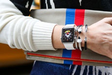 Новый сервис позволяет владельцам Apple Watch меняться ремешками
