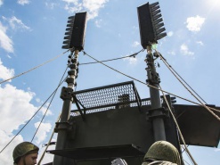 Зачем и как могли «глушить» на вчерашних митингах в Киеве