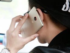 Цельнометаллический Nubia X8 показали на официальных фотографиях