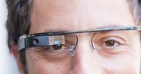 Google Glass цензурируют мат и работают всего несколько часов