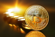 Цена Bitcoin впервые превысила $3000