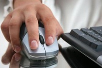 В Сумах 52-летний мужчина распространял порнографию