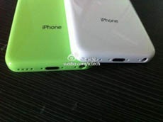 "Бюджетный" iPhone сфотографирован рядом с iPhone 5