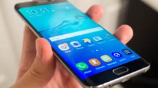 Изображения задних панелей Galaxy S7 и S7 Edge утекли в Сеть