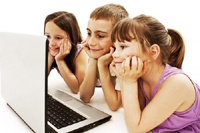 Как сохранить рассудок, когда у вас на всю семью один компьютер