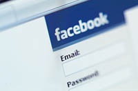 Сотрудники Facebook читают переписку пользователей